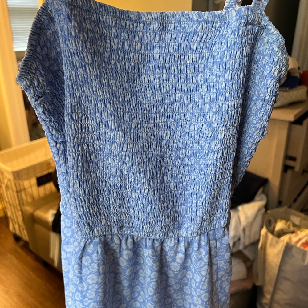 Abercrombie & Fitch Light Blue Smocked Top - Picture 2 of 3